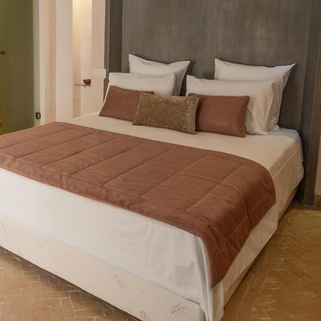 ริอ๊าด ไอนี Bed & Breakfast มาร์ราเกช ภายนอก รูปภาพ
