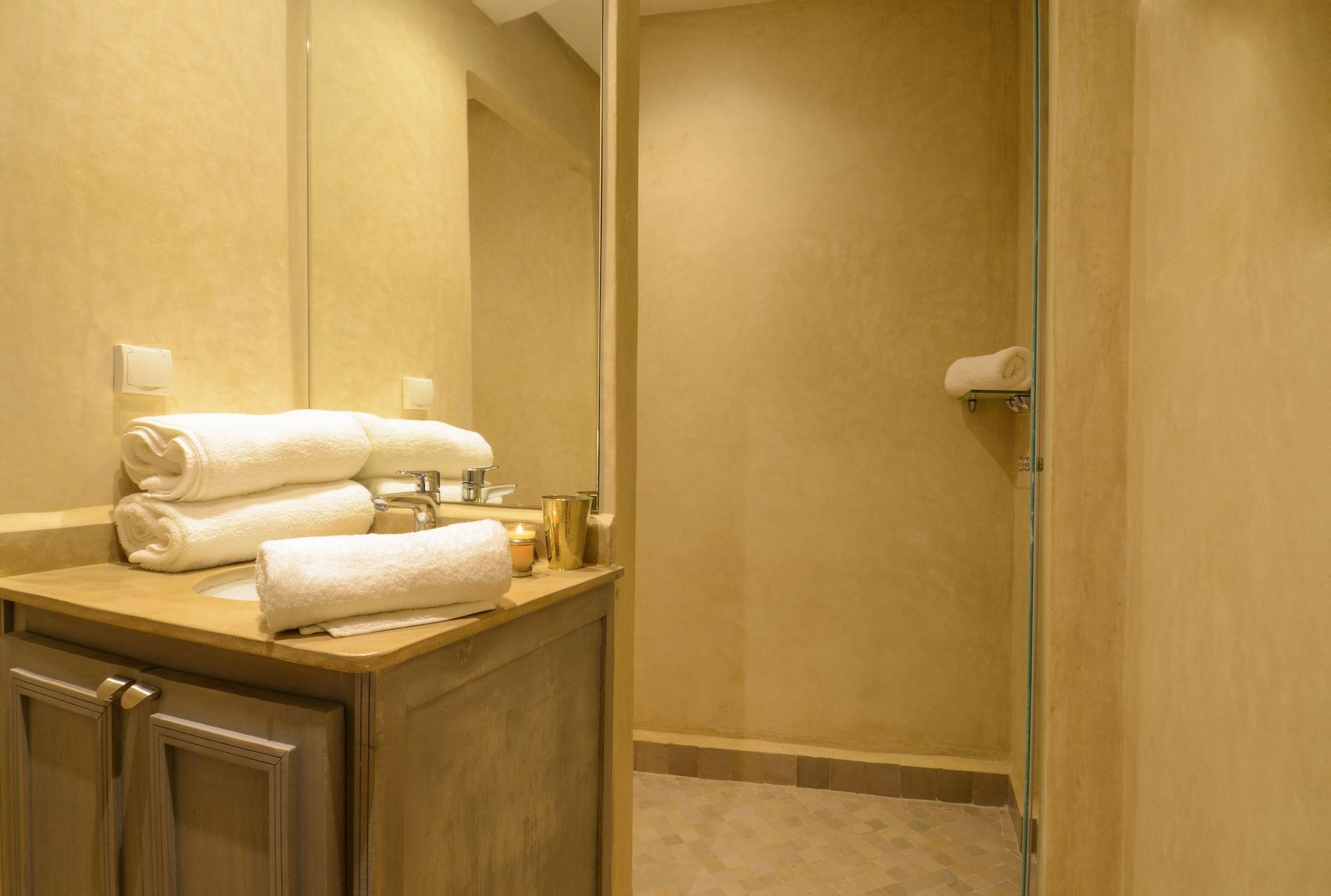ริอ๊าด ไอนี Bed & Breakfast มาร์ราเกช ภายนอก รูปภาพ